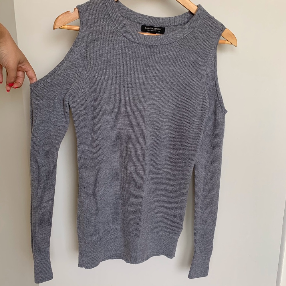 Banana Republic Cold Shoulder Sweater | Gray